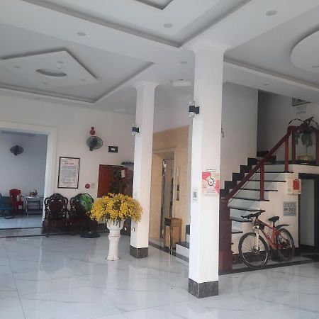 Nhà Nghỉ Trung Hậu Mong Cai Esterno foto